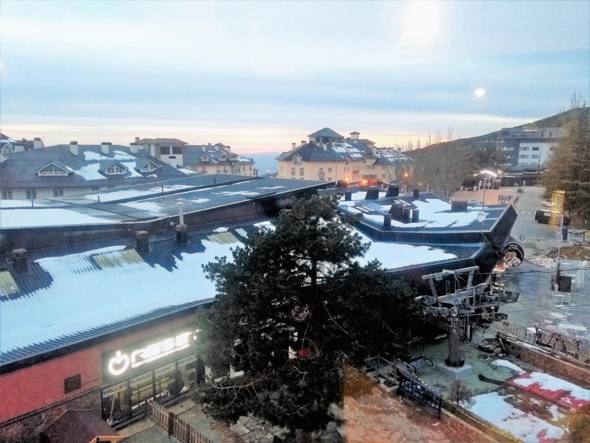 Ski Plaza Sierra Nevada & Zona Baja الغرفة الصورة
